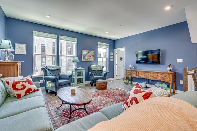 Foto del edificio - Modern 3 BR Townhome in Village of Towne Square Includes Trash, Cable/internet and Landscaping!