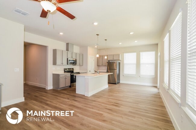 Building Photo - 332 Whiteheart Dr