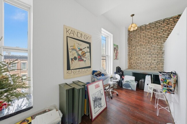 Foto del edificio - 903 W 19th St