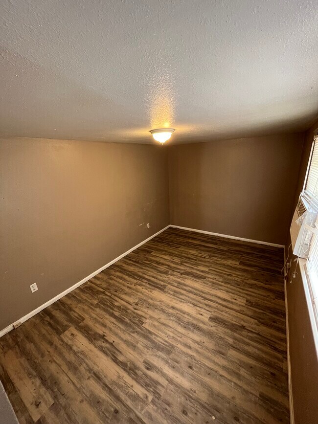 Foto del edificio - 2402 29th St