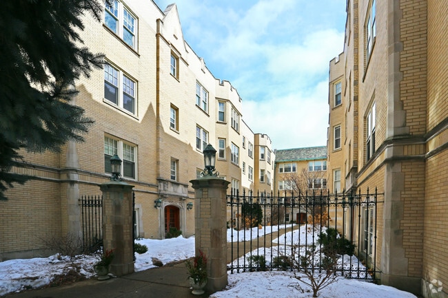 Building Photo - 818-20 Forest Ave.