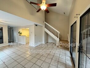 Building Photo - 812 SW 55th Terrace