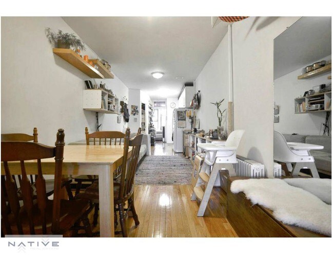 Foto del edificio - 582 7th Ave