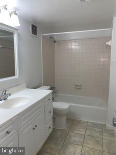Building Photo - 2637 Redcoat Dr