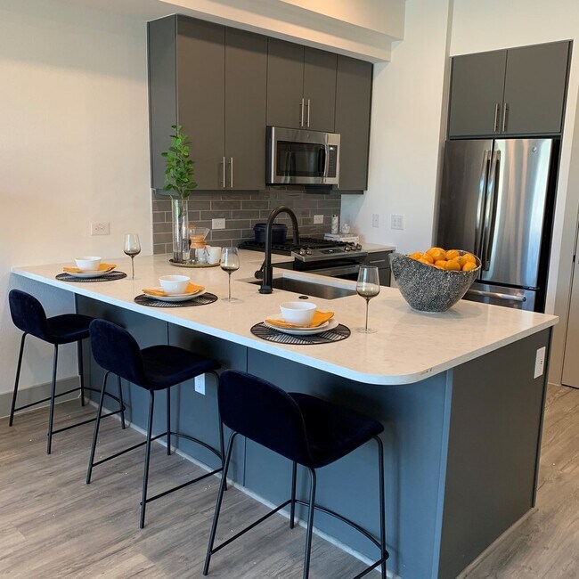 Foto del edificio - Instantly feel at home in this 1Br