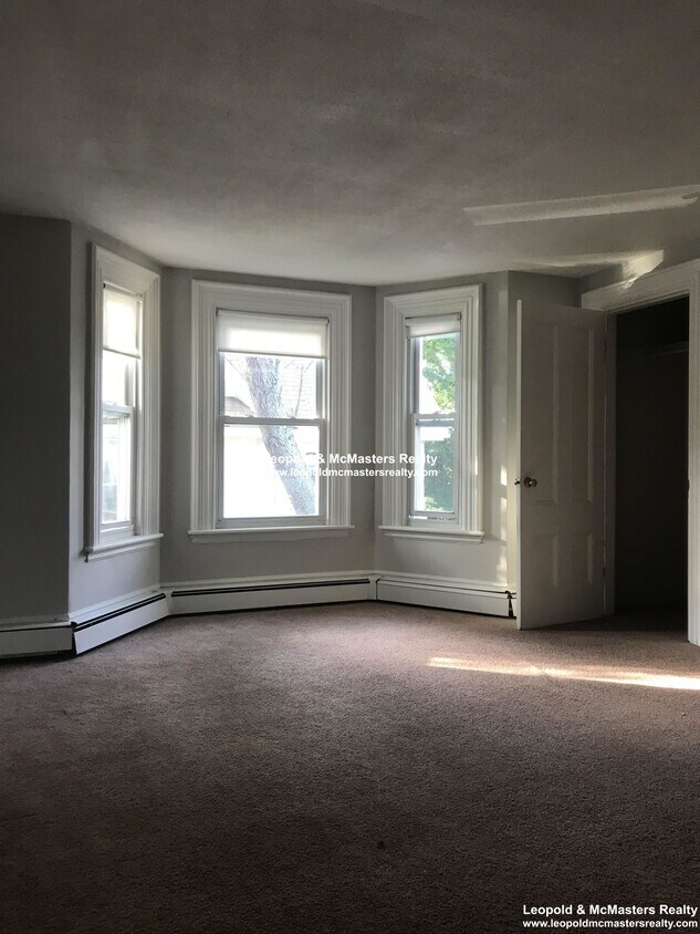Primary Photo - 21 Mansfield St