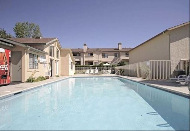 Interior Photo - Fallbrook Hills Apartments