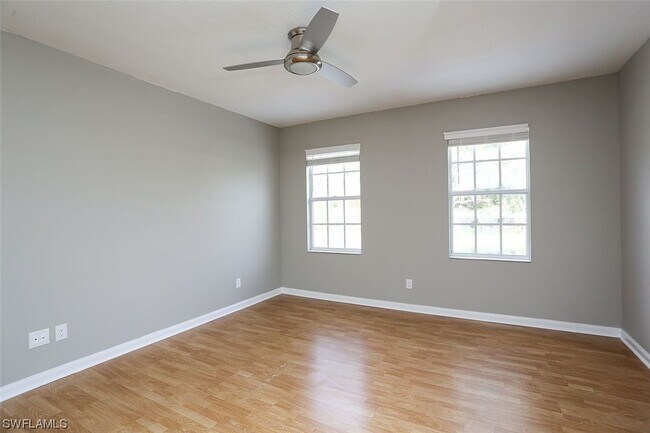 Building Photo - 5409 Cove Cir