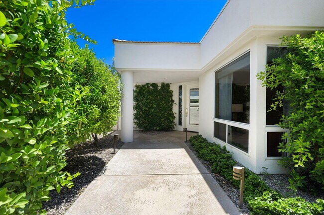 Building Photo - 44970 Olympic Ct
