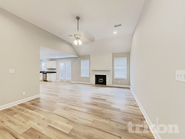 Building Photo - 1063 Spicer Dr