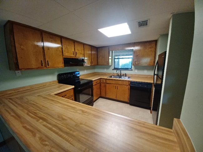 Photo - 705 E College Ave Townhome