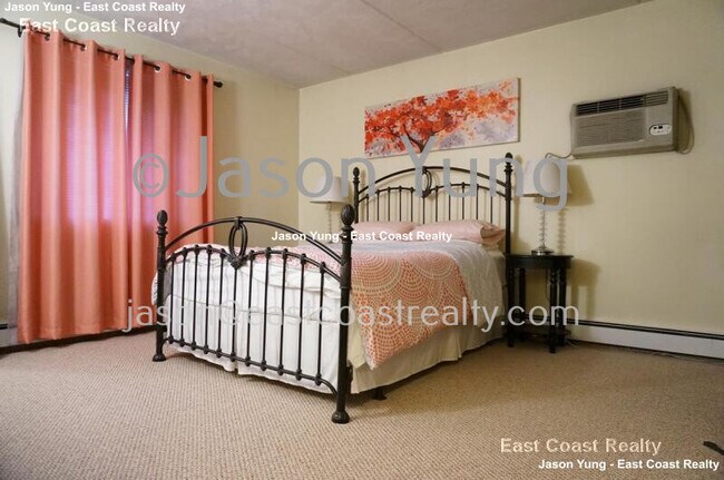 Foto del edificio - 12 Cottage Ct