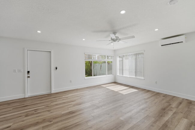 Building Photo - 1279 Beach Rd