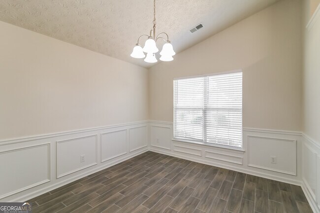 Foto del edificio - 50 Cold Springs Ct