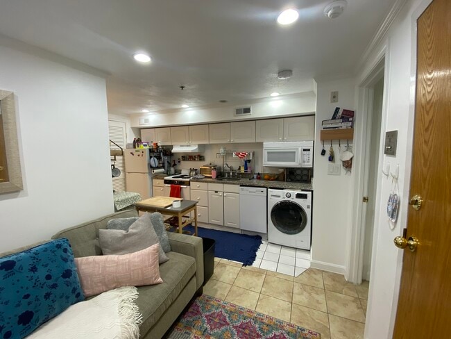 Building Photo - 1 Wiget St