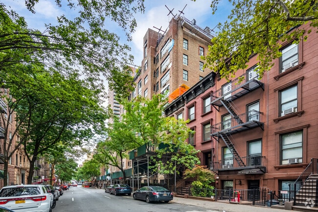 Building Photo - 230 E 50th St