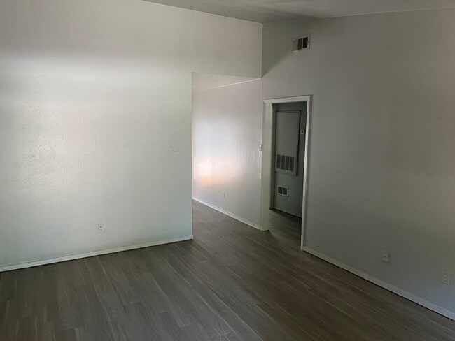Building Photo - 1412 Bermuda Ct