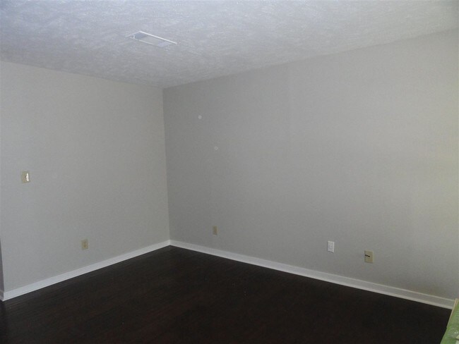 Building Photo - 505 Lorenz Blvd