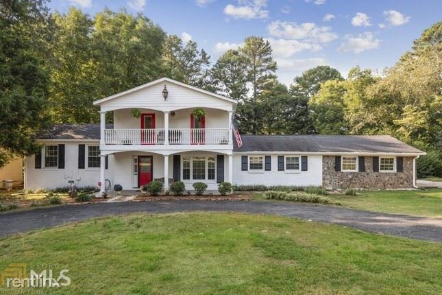 Primary Photo - 4 br, 2 bath House - 699 Concord Rd