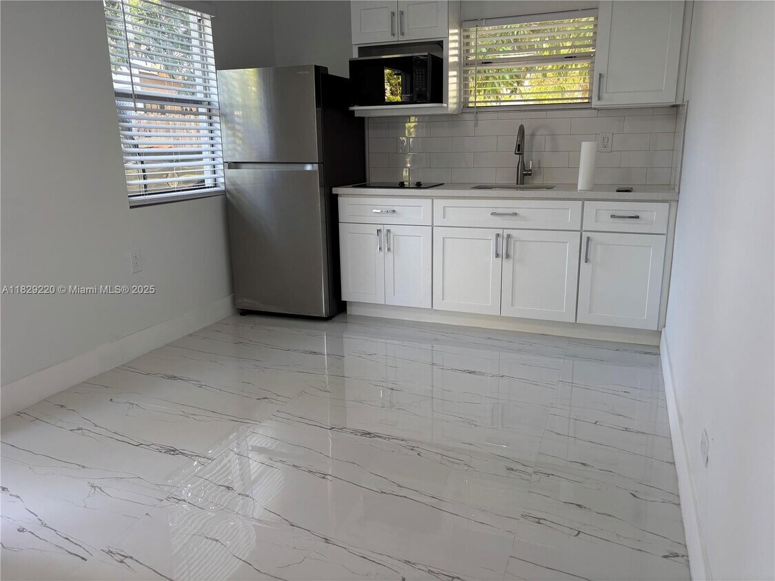 Foto principal - 214 NW 46th Ave
