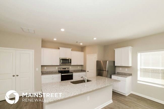 Building Photo - 517 Firethorn Ct