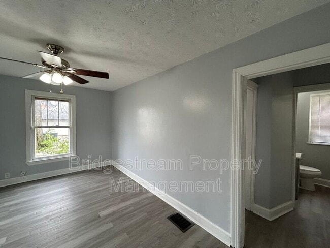 Building Photo - 35 Huffman Ave
