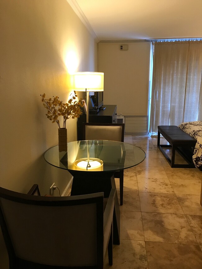 Foto del edificio - 364 Seaside Ave