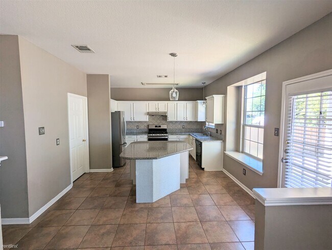 Foto del edificio - 3 br, 2.5 bath House - 2012 Huxley Lane