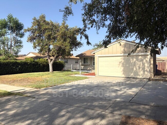 Foto del edificio - 3552 N Alameda Ave