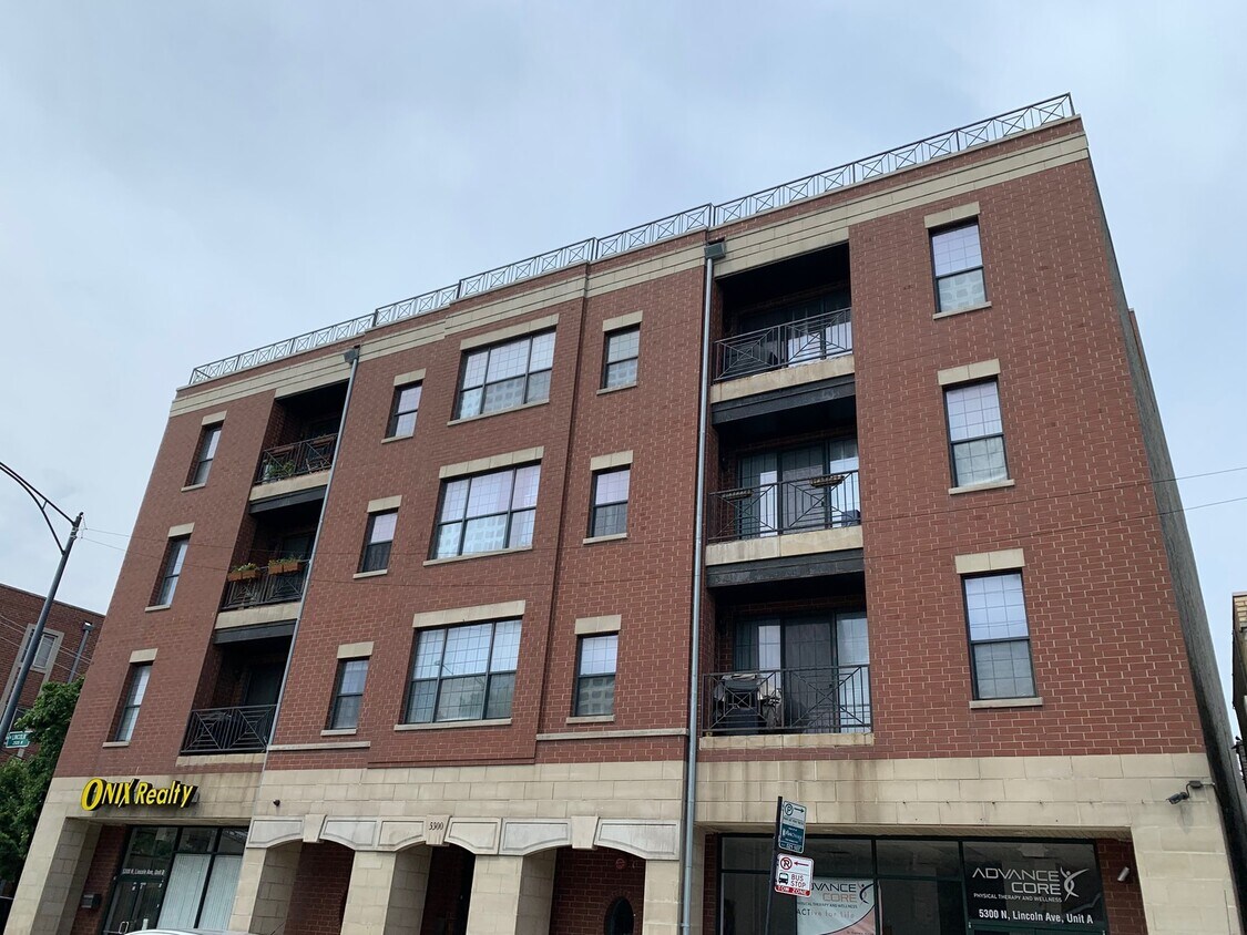 Primary Photo - 5300 N Lincoln Ave