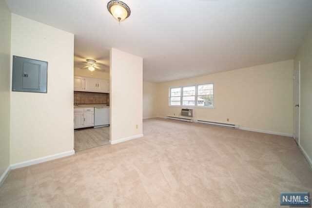 Building Photo - 123 N Maple Ave