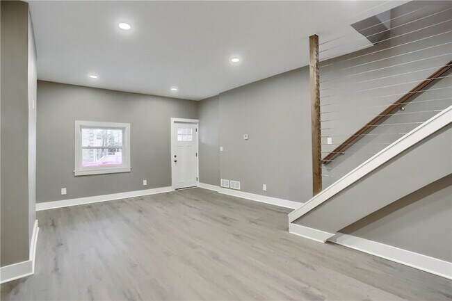 Foto del edificio - 5619 Hays St