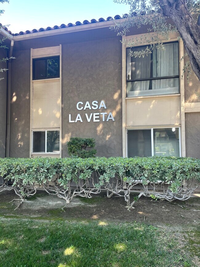Building Photo - 555 S La Veta Park Cir