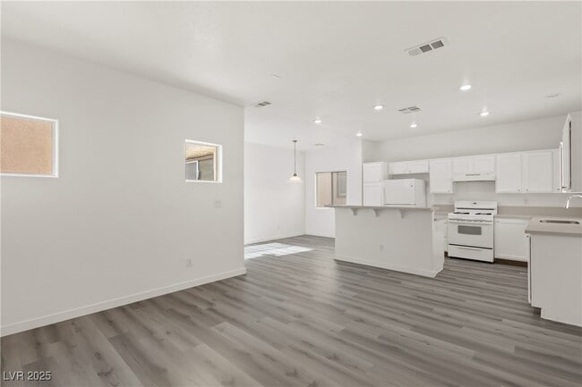 Building Photo - 3544 Terneza Ave