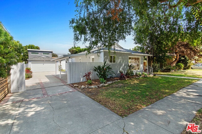 Building Photo - 11951 Bray St