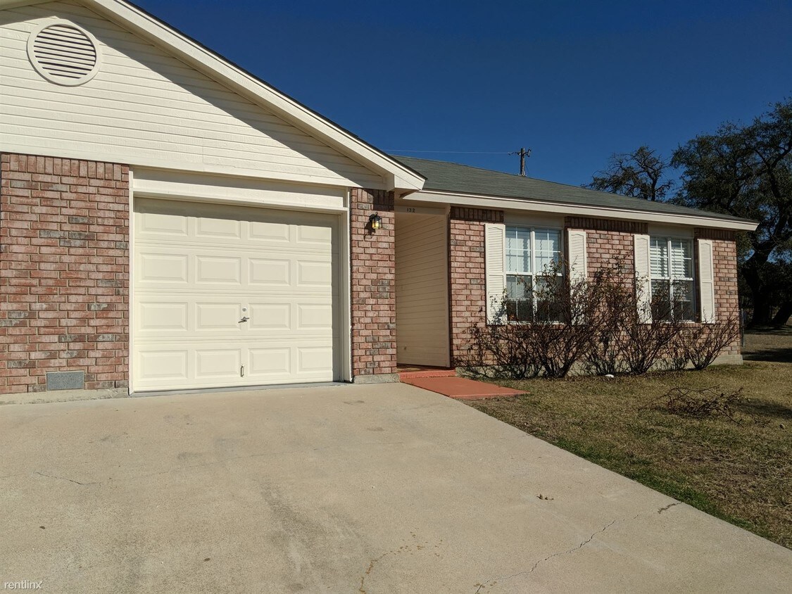 132 Blackbear Ln, Copperas Cove, TX 76522 Townhome Rentals in