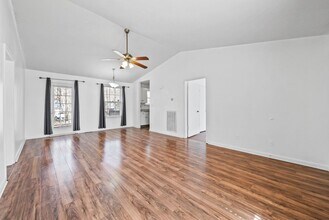 Building Photo - 203 Mill Creek Rd