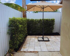 Building Photo - 11611 NW 57th Ct