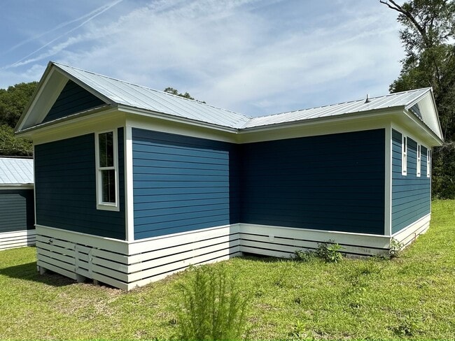 Building Photo - 159 W Chaffin Ave
