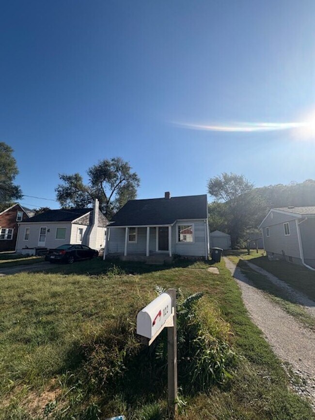 Building Photo - House for Rent - Spacious 4 bed home with ...