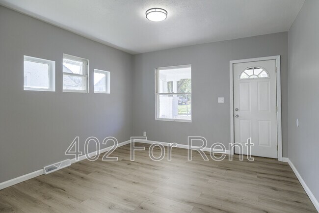 Foto del edificio - 2760 Laurel Ave