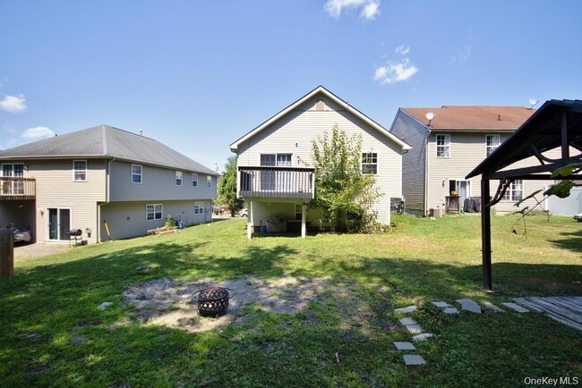 Foto del edificio - 346 Angelo Dr