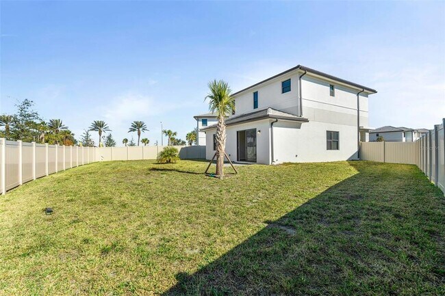 Building Photo - 8044 Gulfstream Ct