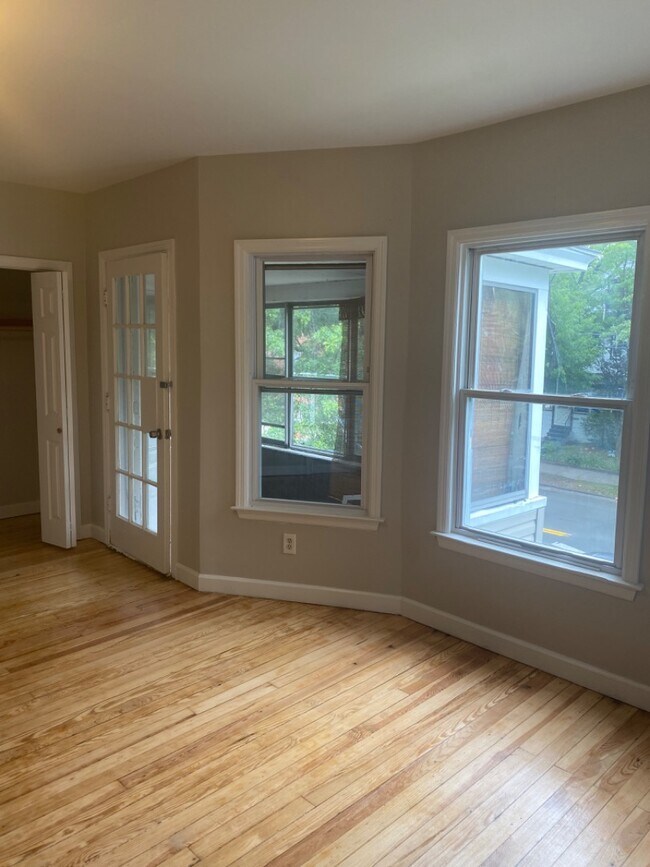 Foto del edificio - 134 Shelton Ave