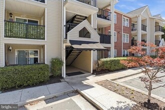 Building Photo - 3306 Wyndham Cir