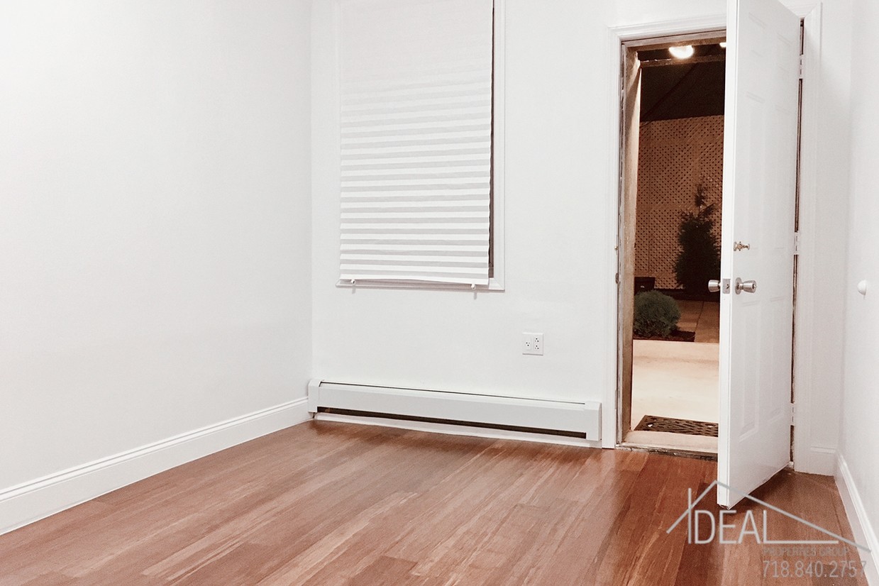 Foto principal - 664 Franklin Ave