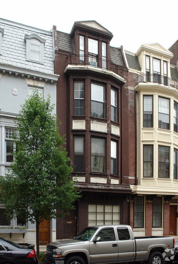 Foto del edificio - 2046 Locust St