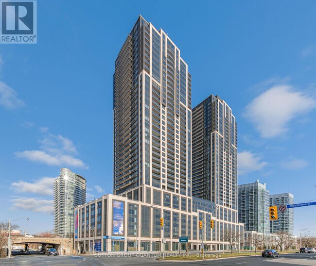 Photo du bâtiment - 1926-1926 Lake Shore Blvd W