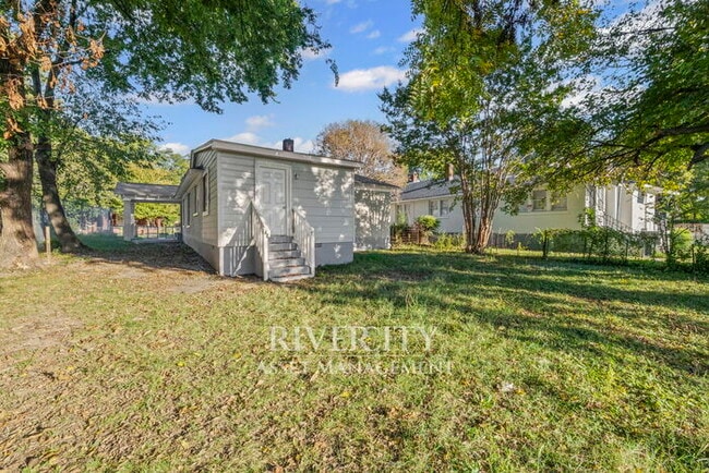 Photo - Beautifully Renovated 3-Bedroom Home in Me...