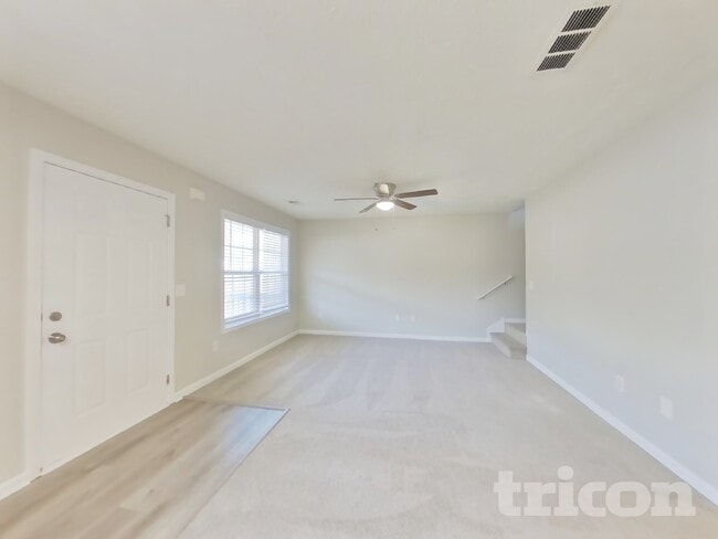 Foto del edificio - 40 Halley Ct